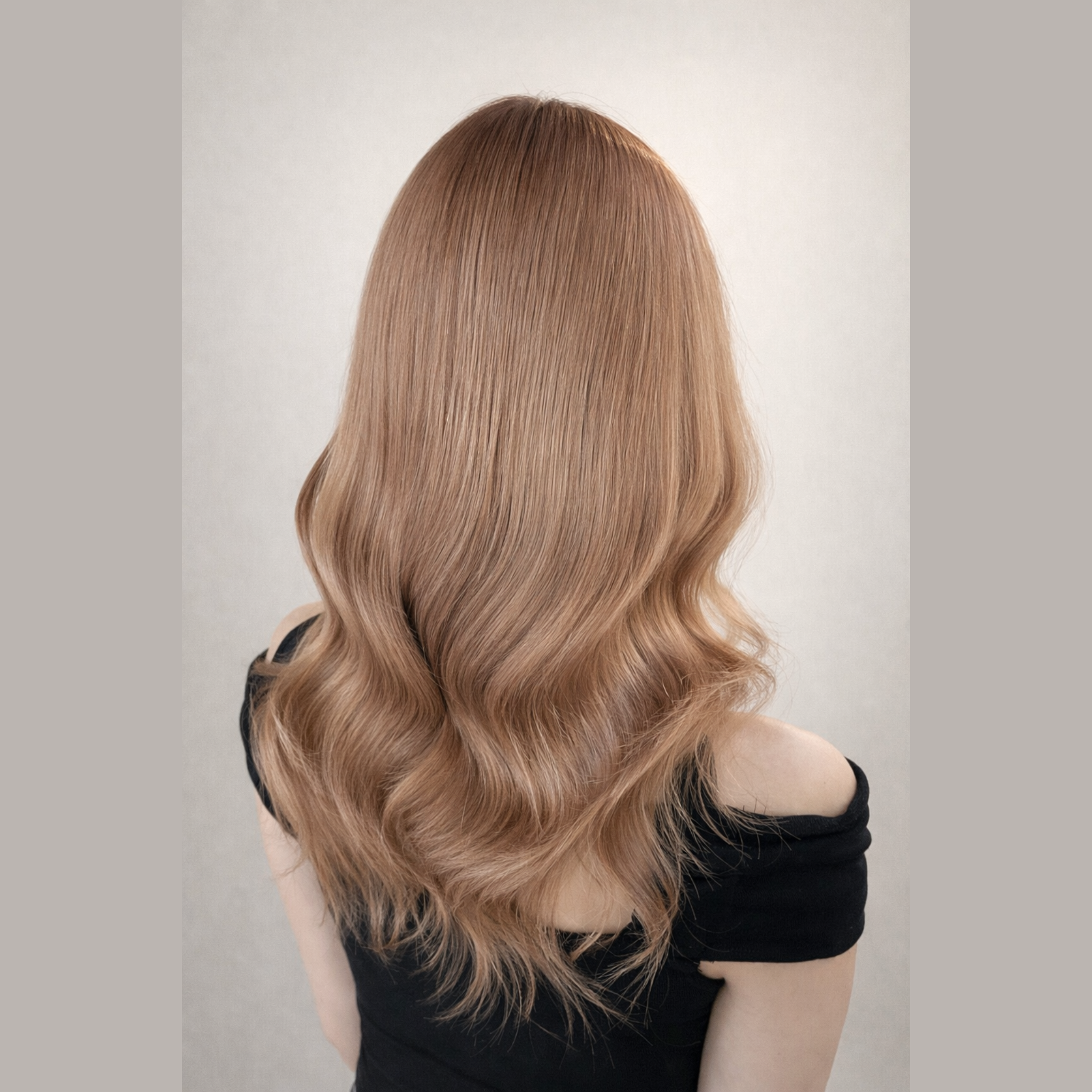 10代・女性・韓国系・ギャル系のお客様。来店背景はイメチェン（1週間以内）。お悩みは長さが足りない。補足は「初めてのエクステ」。施術内容はシールエクステ / 12〜16Lv（明るめ） / ミルクティー系 / 大人っぽい。訴求ポイントはトレンド重視 / 初めての方でも扱いなど丁寧に教えます。